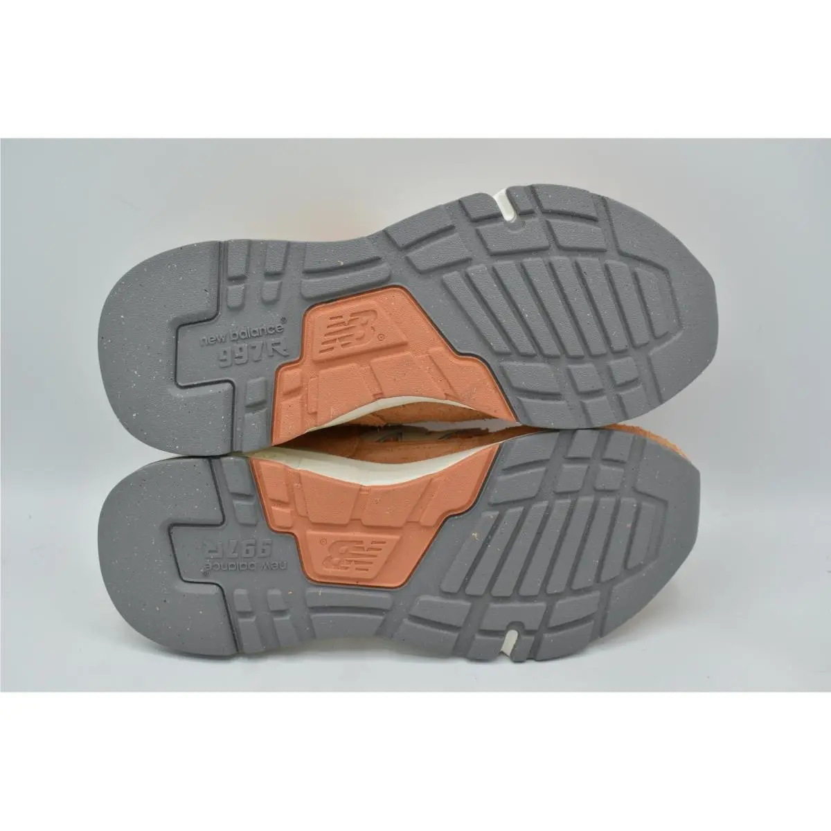 New Balance shoes - New Balance 997R - Orange 3