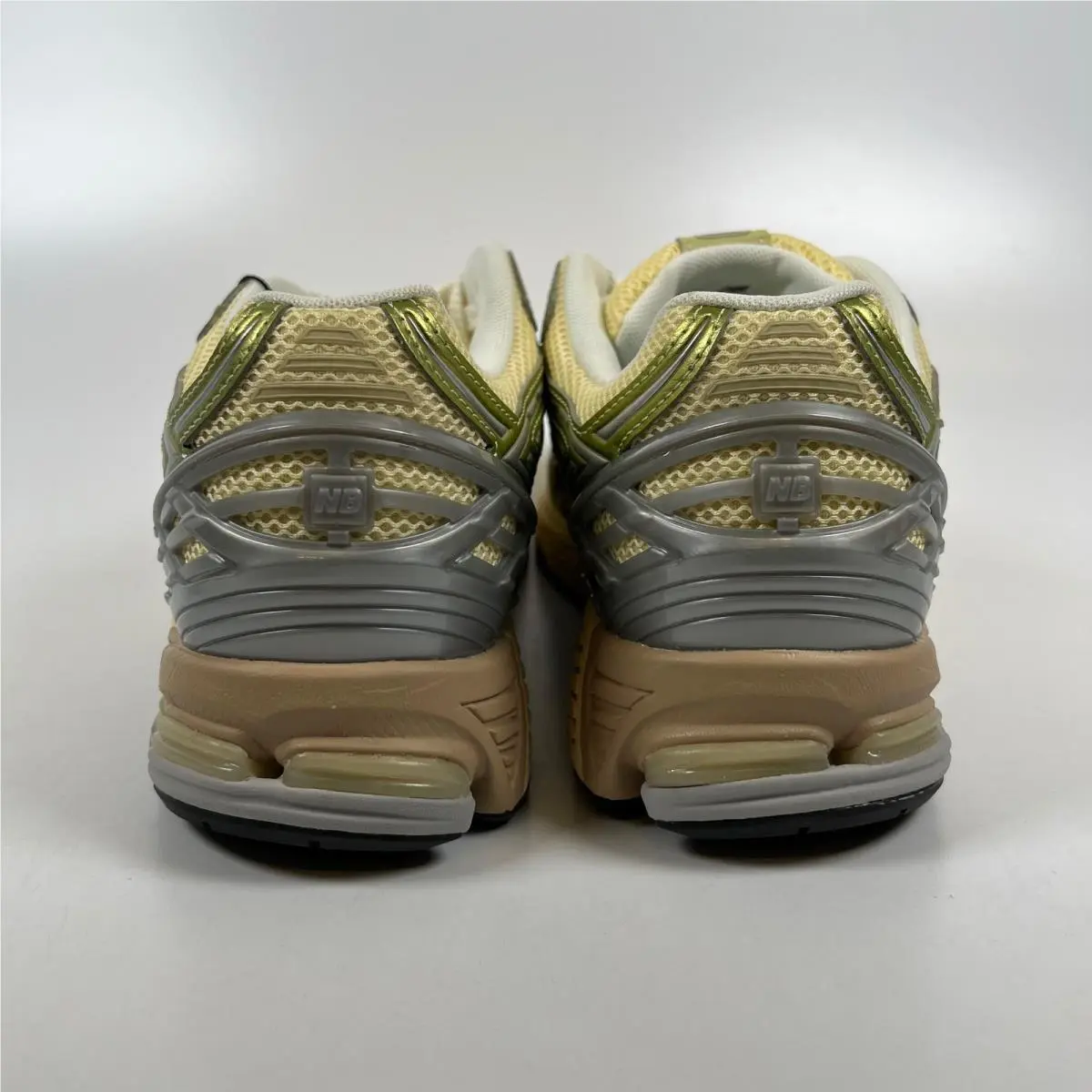 New Balance shoes - New Balance 1906R - Yellow 3