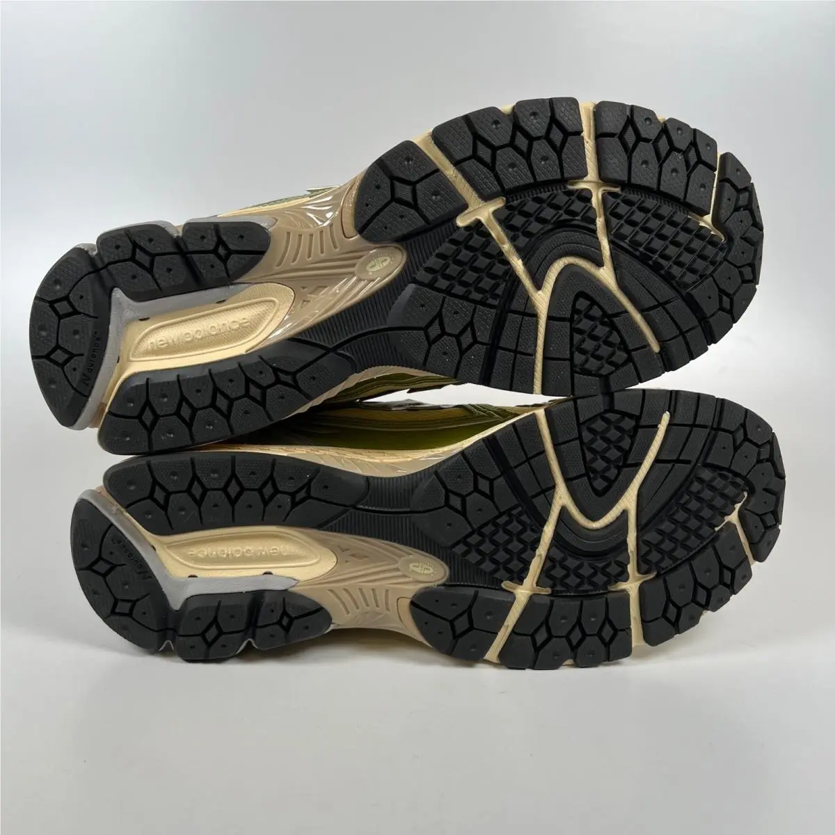 New Balance shoes - New Balance 1906R - Yellow 4