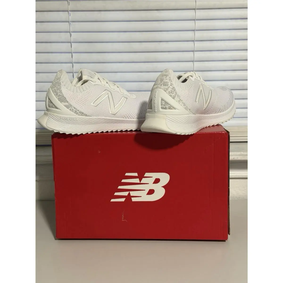 New Balance shoes - New Balance FuelCell - FuelCell - WFCECCW - White 0