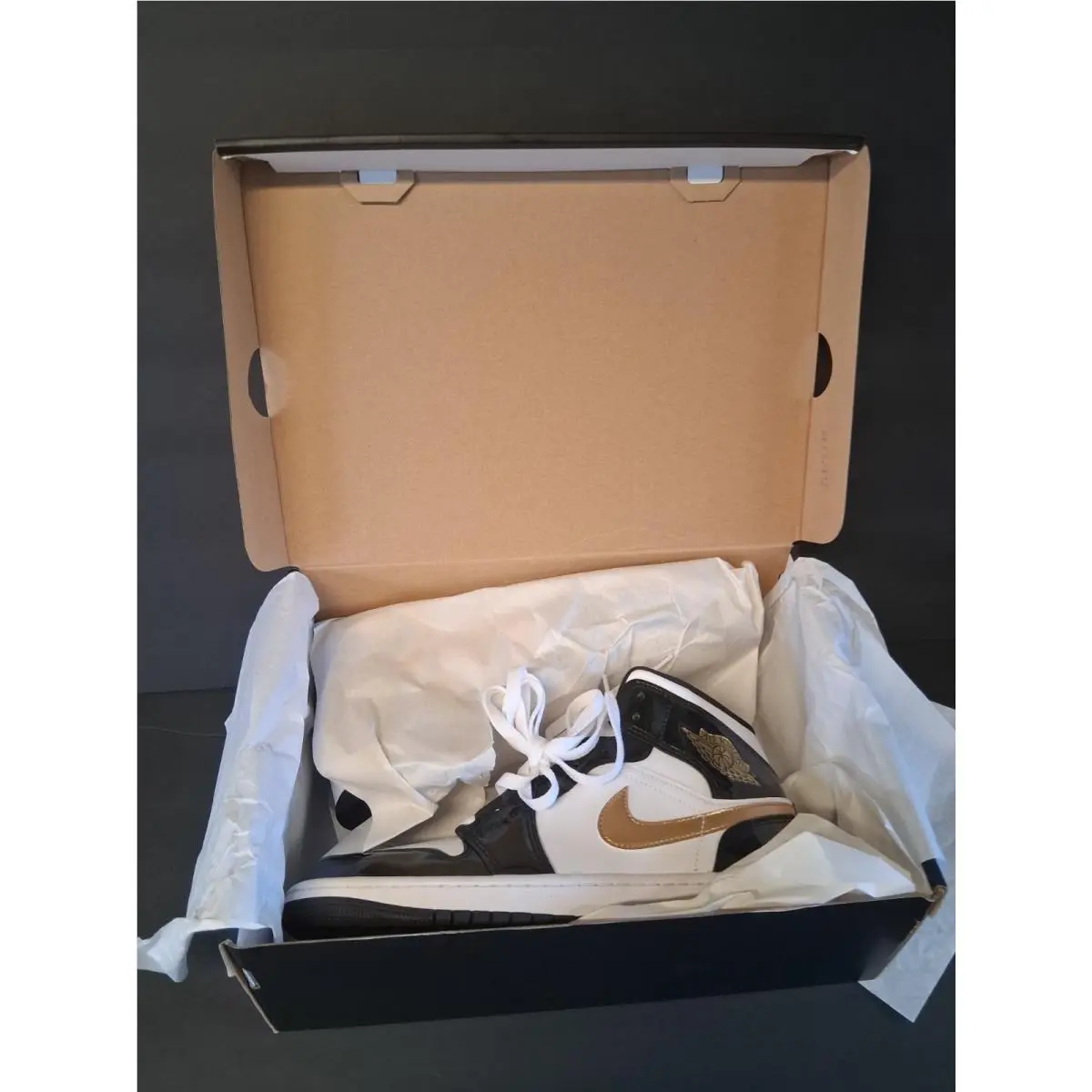 Nike shoes - Air Jordan 1 SE - Air - 852542-007 - Black/Metallic Gold/White 6