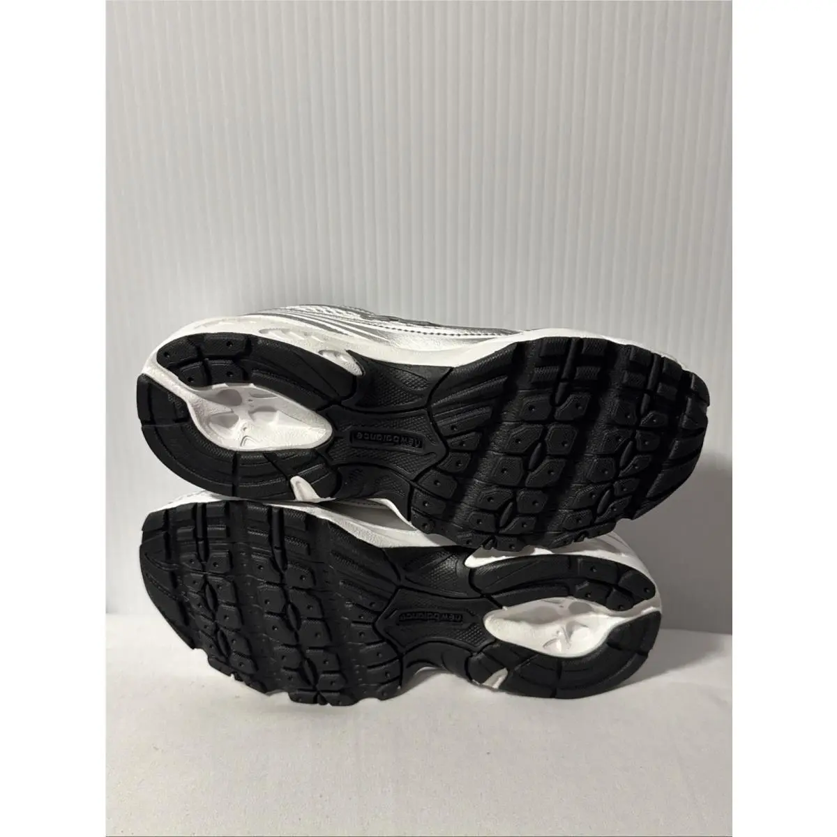 New Balance shoes - New Balance 740 - Black 4