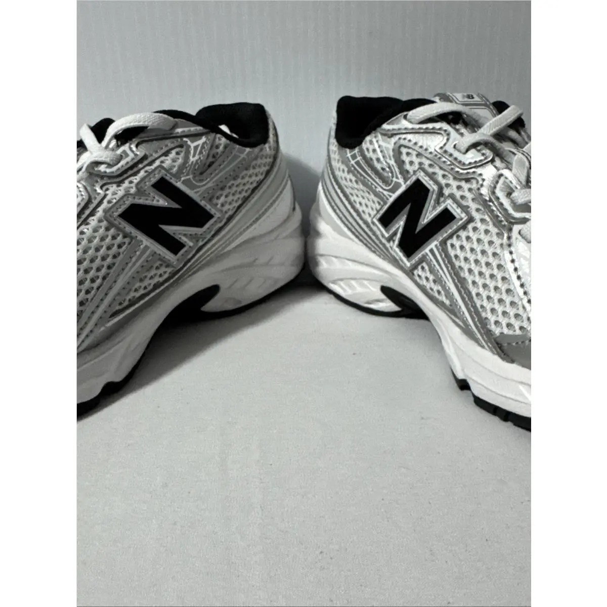 New Balance shoes - New Balance 740 - Black 3