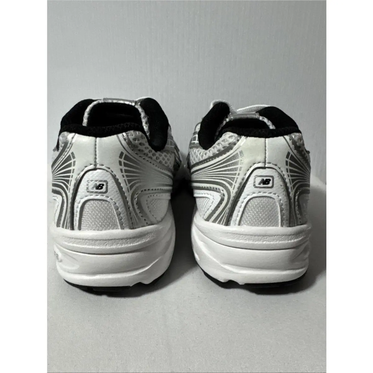 New Balance shoes - New Balance 740 - Black 5