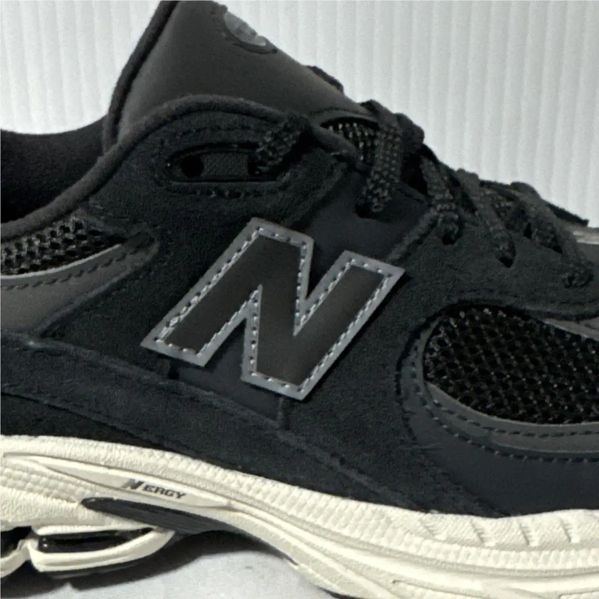 New Balance shoes - New Balance 2002R - Black 0