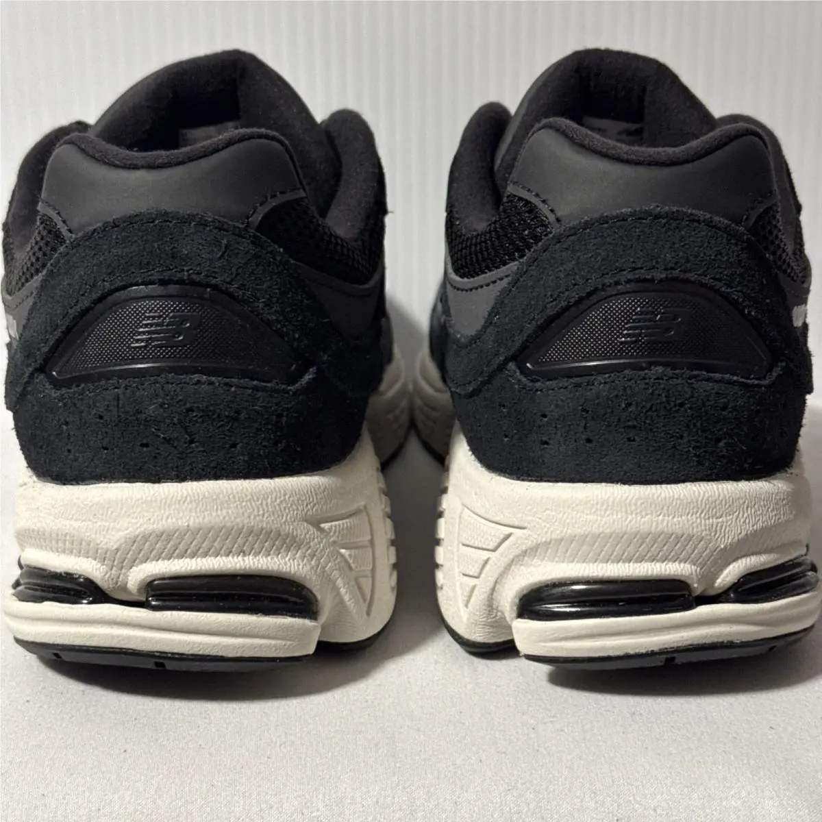 New Balance shoes - New Balance 2002R - Black 4