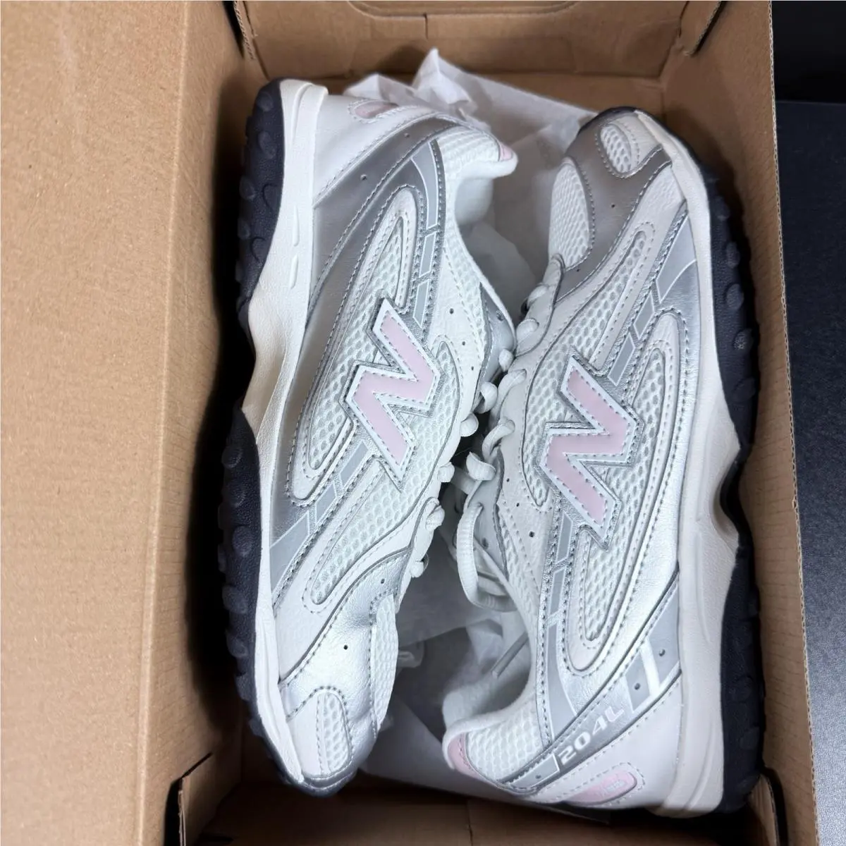New Balance shoes - New Balance 204L - White/Pink/Silver 12