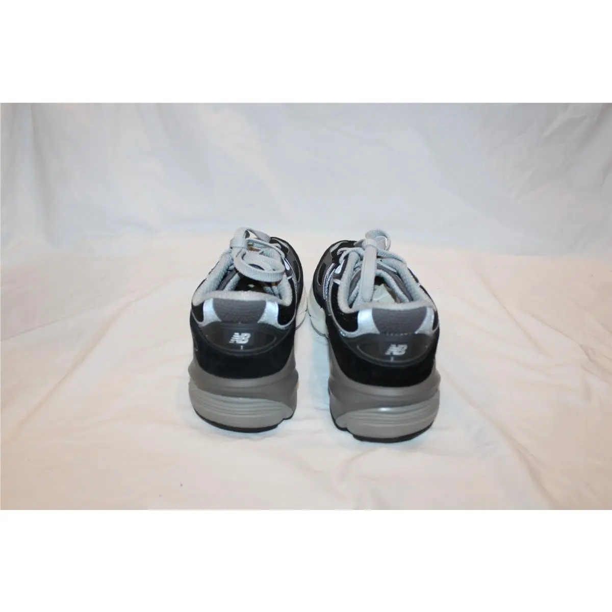 New Balance shoes - New Balance 990 - Black 4