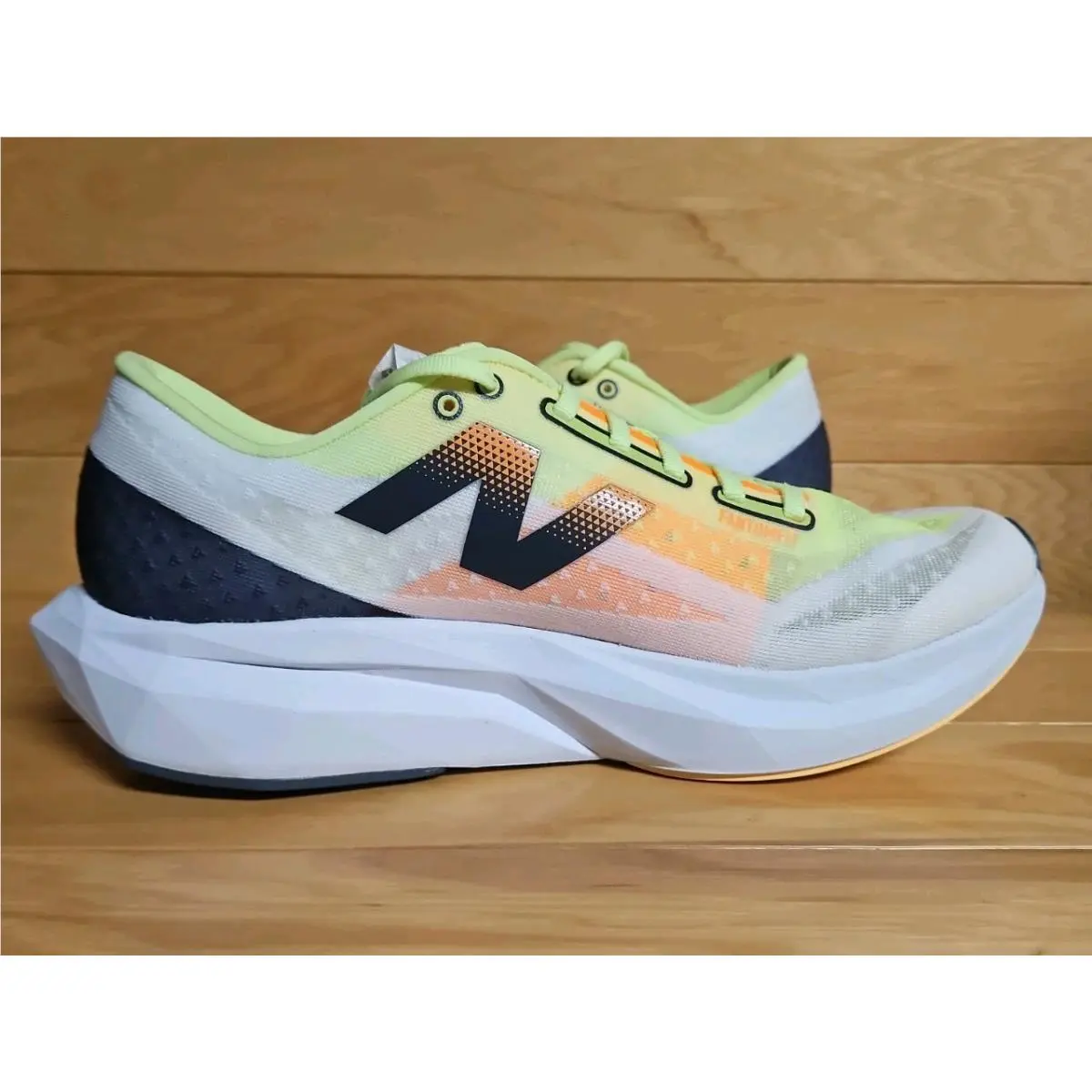 New Balance shoes - New Balance FuelCell Rebel - FuelCell Rebel - MFCXLL4 - White, Manufacturer: White/Bleached Lime Glow/Hot Mango 5