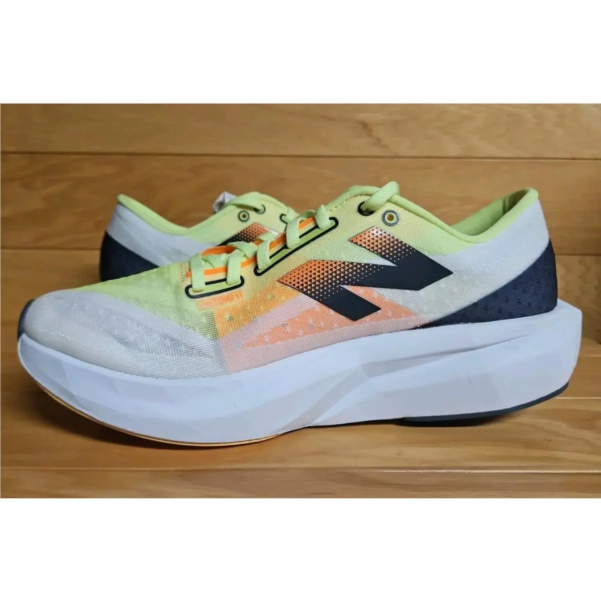 New Balance shoes - New Balance FuelCell Rebel - FuelCell Rebel - MFCXLL4 - White, Manufacturer: White/Bleached Lime Glow/Hot Mango 6
