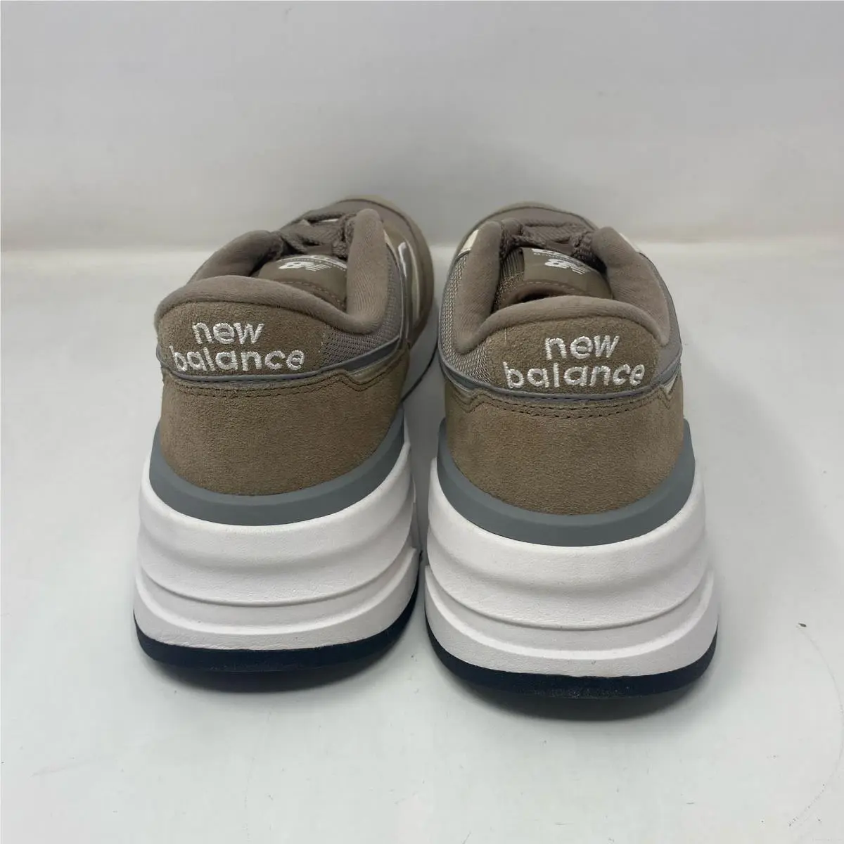 New Balance shoes - Brown/Beige (UPC: 197967963384) 0