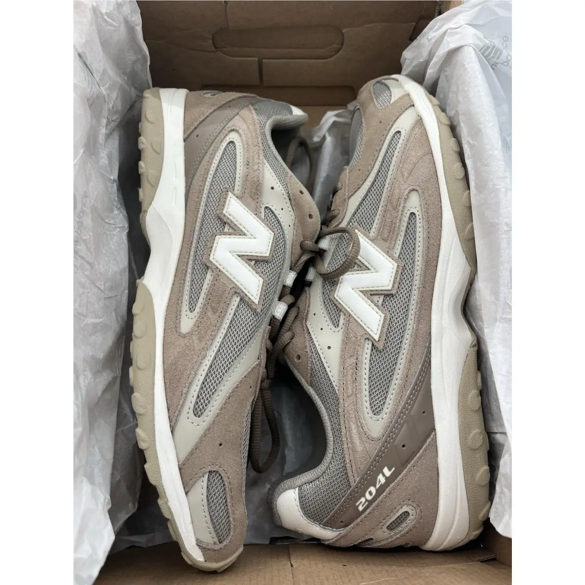 New Balance Lifestyle 204L Beige Brown U204L155 Men`s Size 11.5 Women`s 13