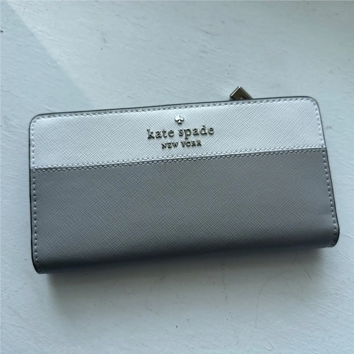 Madison Slim Billfold Wallet Gray White New Coin Holder by Kate Spade
