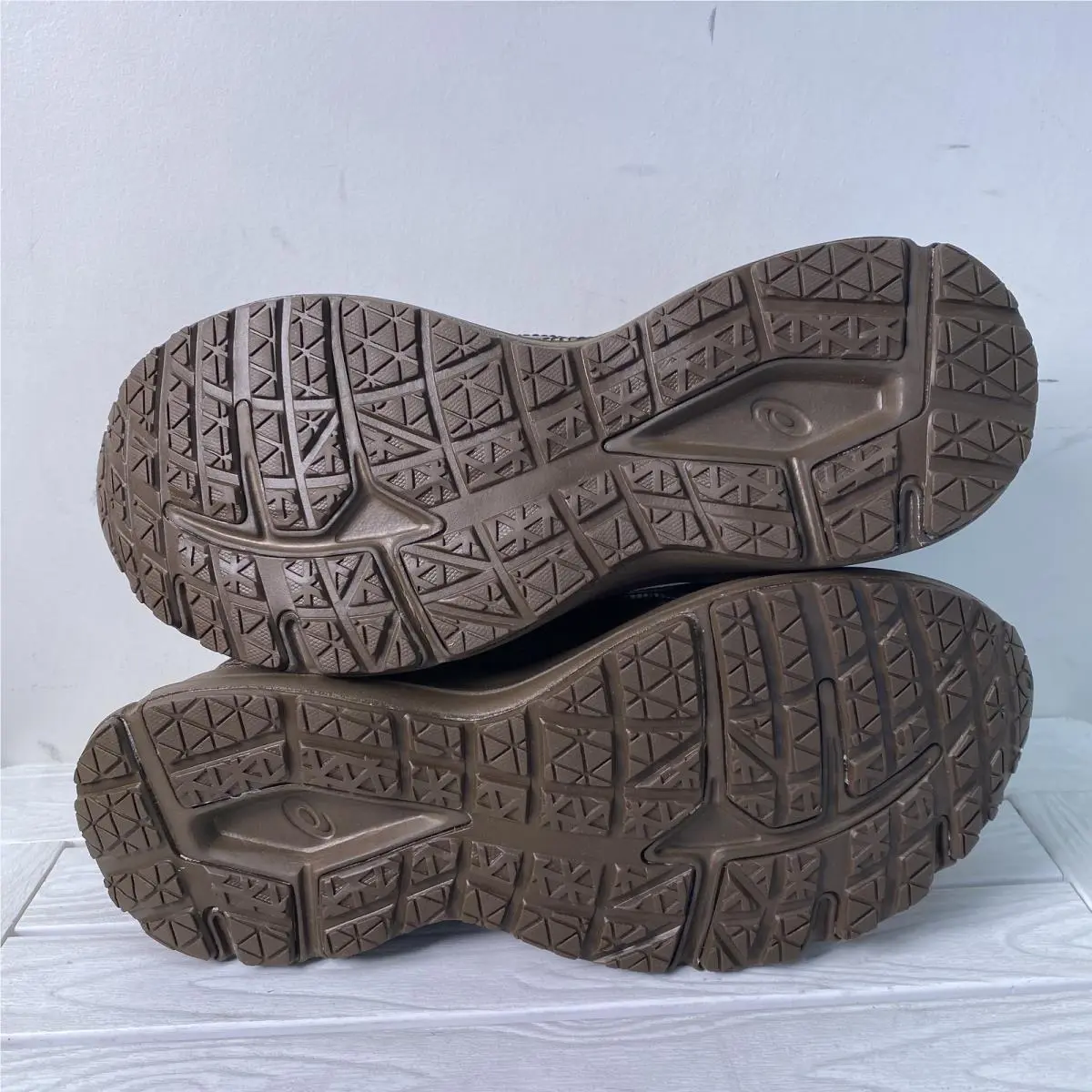 Asics shoes - Brown (UPC: 199023188076) 5