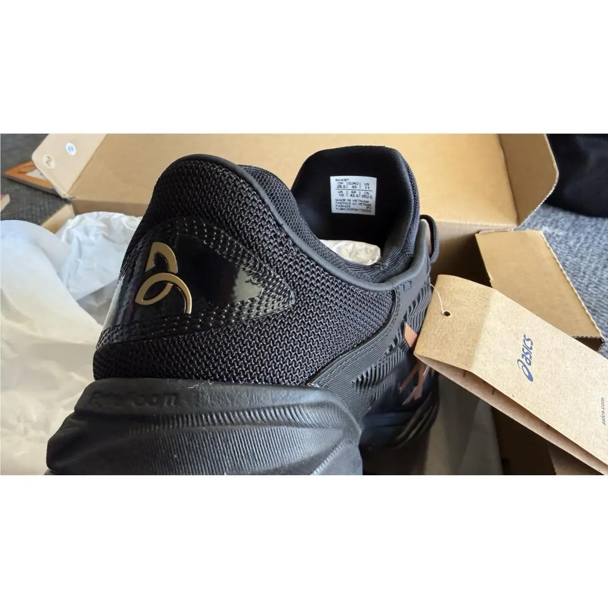 Asics shoes - Black 4