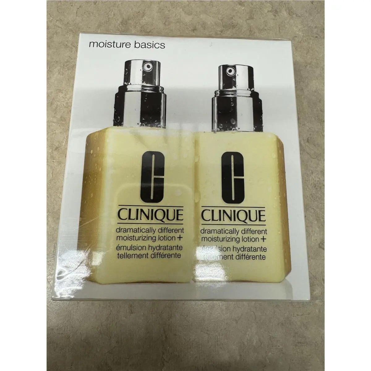 Clinique Dramatically Different Moisturizing Lotion + Pump Pack of 2 x 4.2 oz