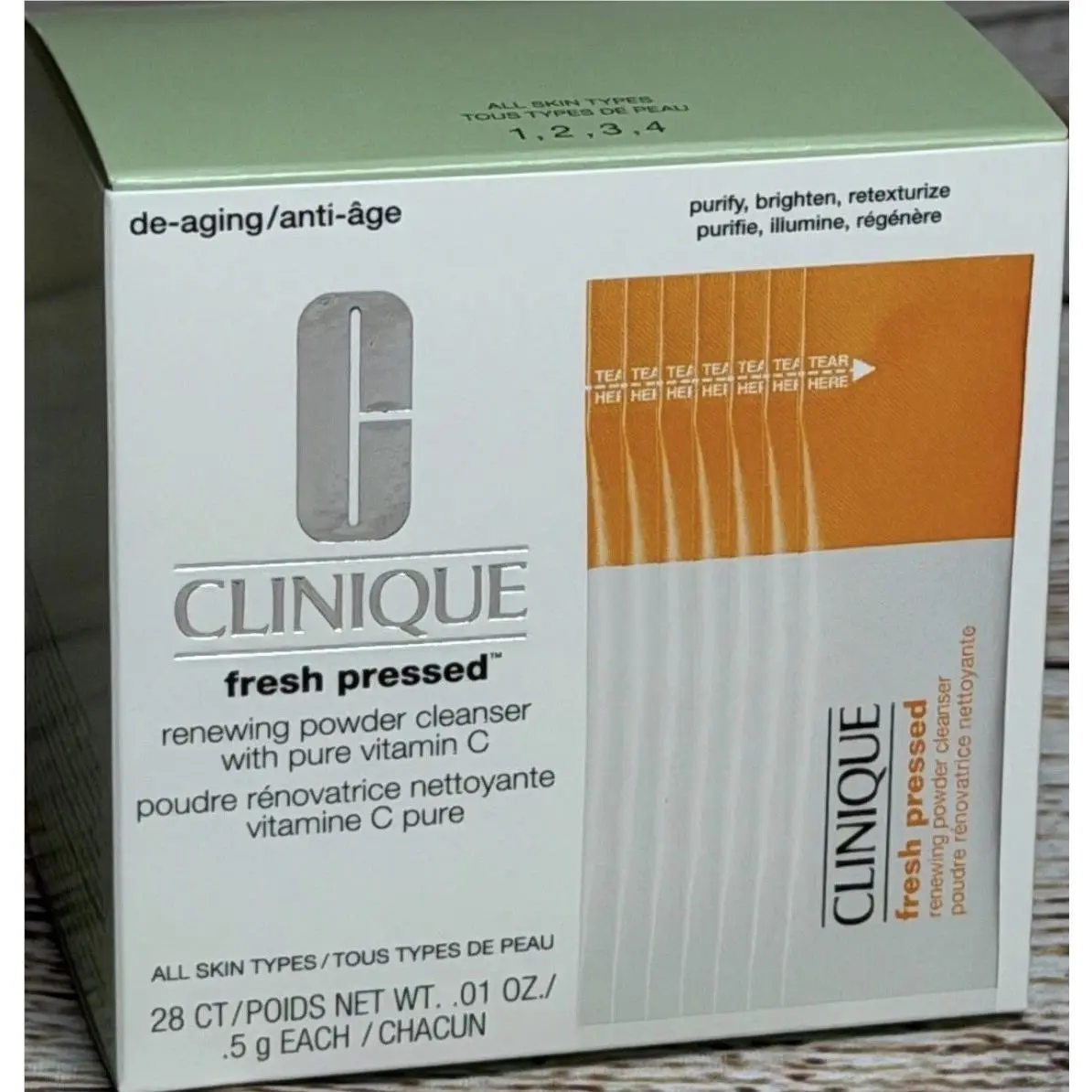Clinique Fresh Pressed Renewing Powder Cleanser with Pure Vitamin C 28