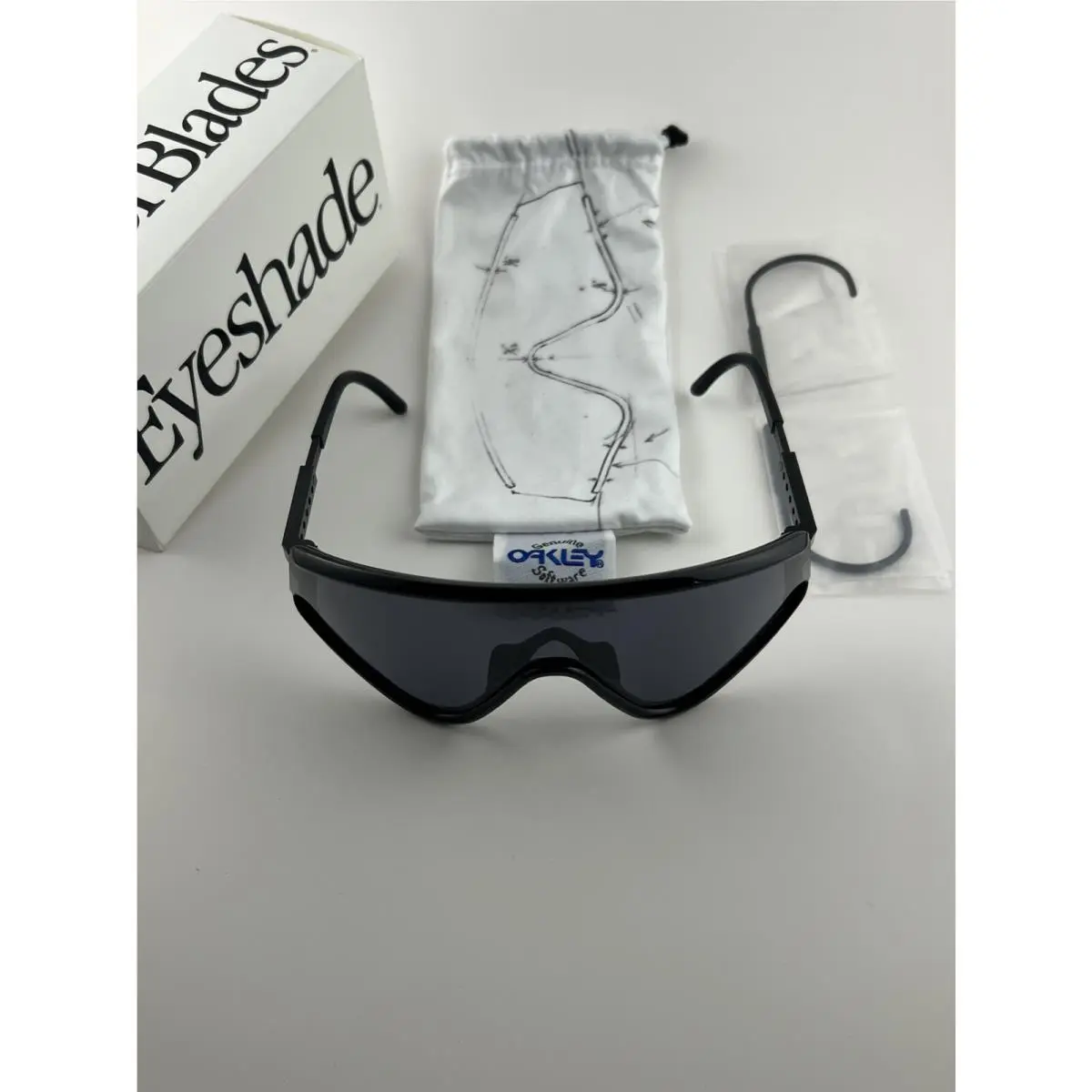 Eyeshade Disruptive By Design Black Grey Heritage 2014 Razor Blades by Oakley