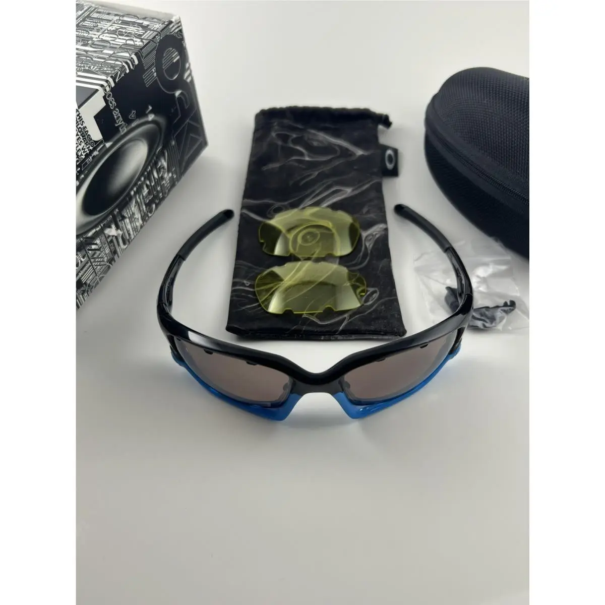 Oakley Split Jacket Black W/oo Black Iridium Polarized Vented+yellow Wind