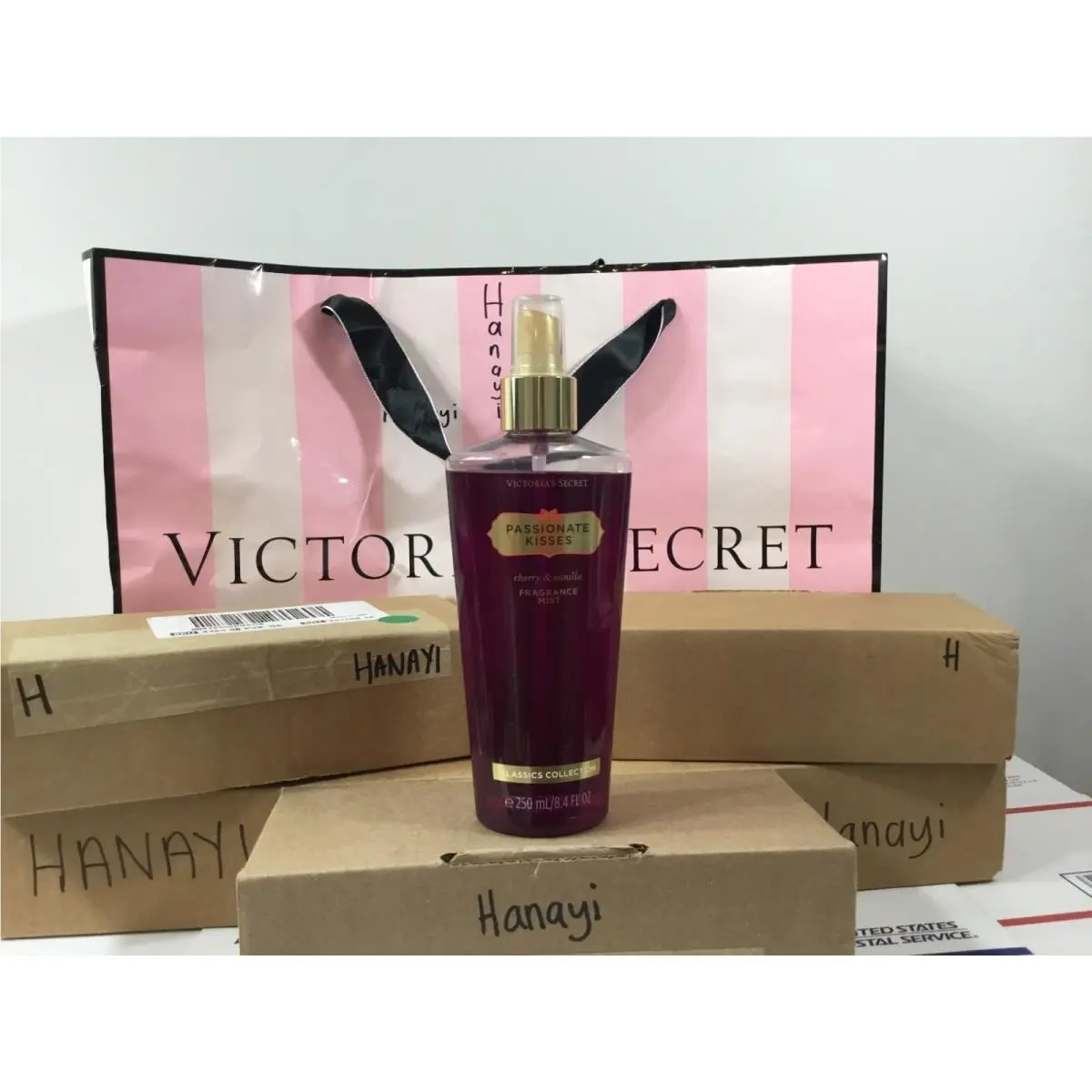 Victoria`s Secret Passionate Kisses Fragrance Mist 8.4 OZ