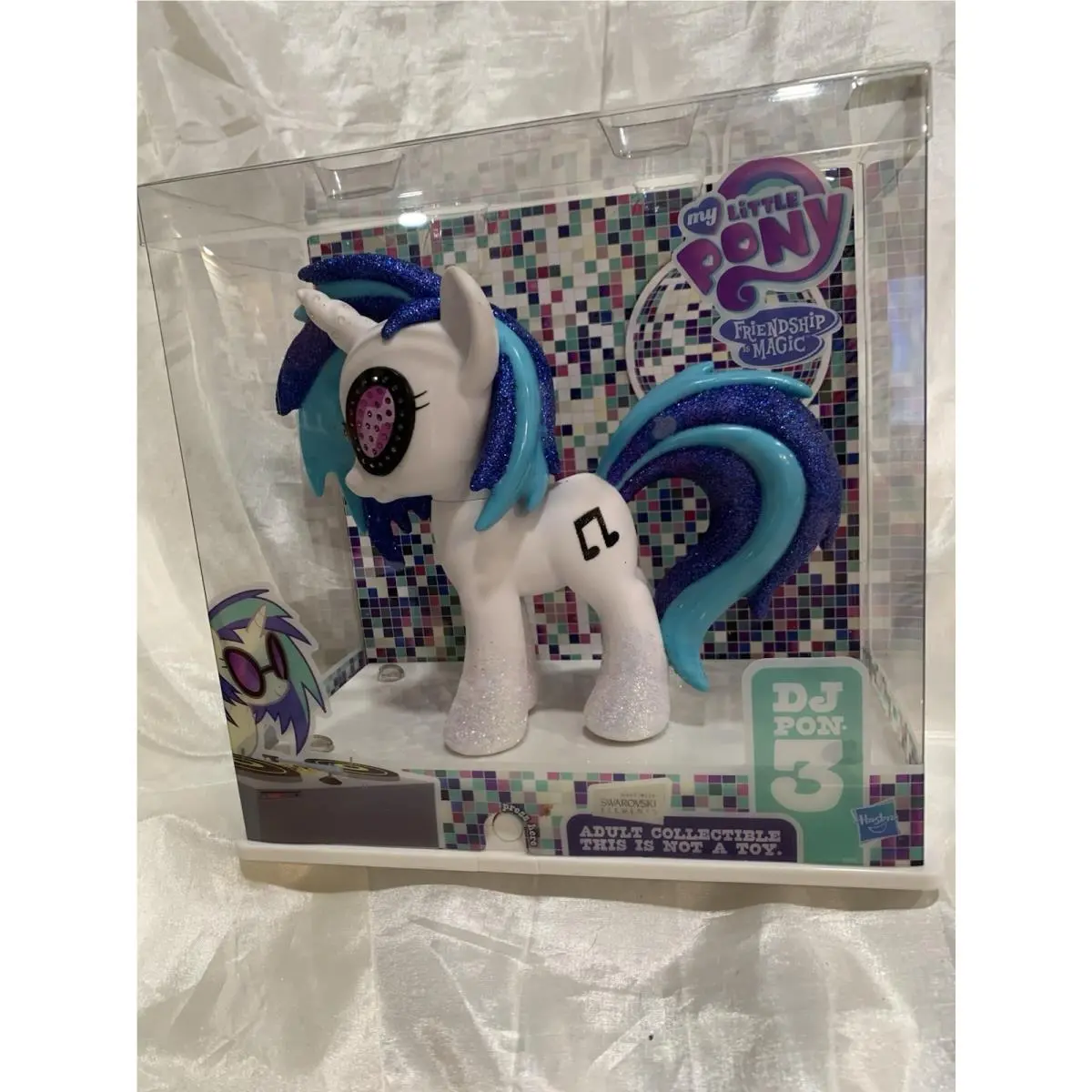 My Little Pony Hasbro DJ Pon-3/Vinyl Scratch Sdcc 2013 Exclusive Figure