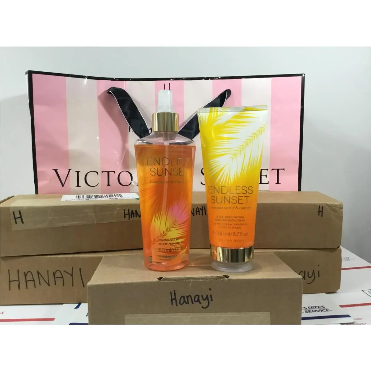 Victoria`s Secret Endless Sunset Fragrance Mist Hand Lotion Set