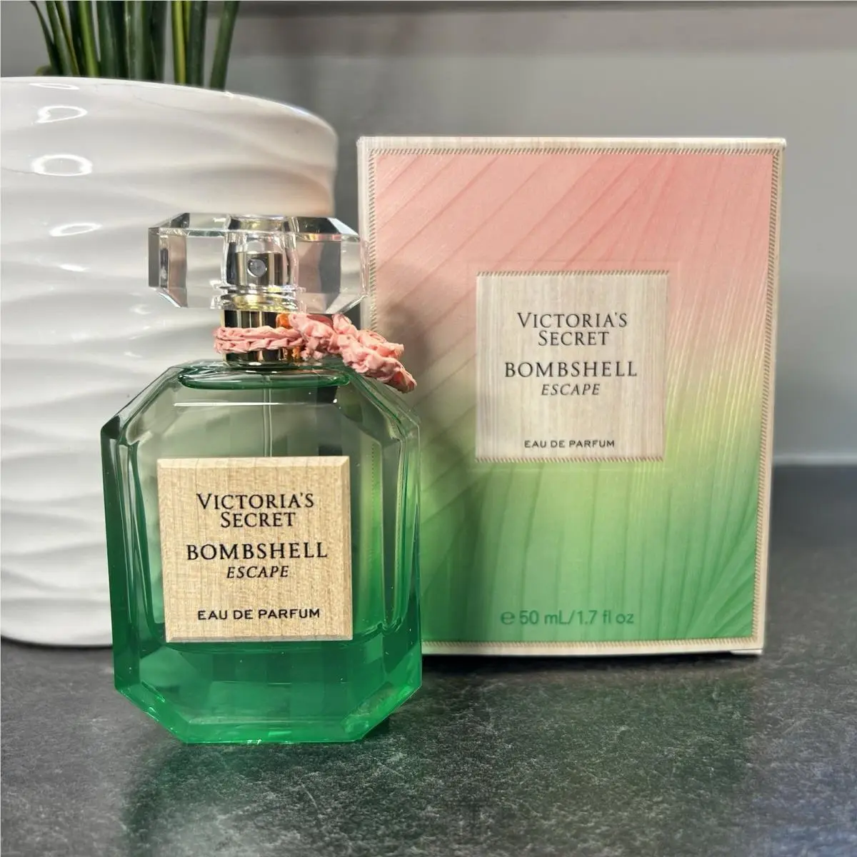 Victoria Secret Bombshell Escape 1.7 oz Eau De Parfum Spray Limited Edition