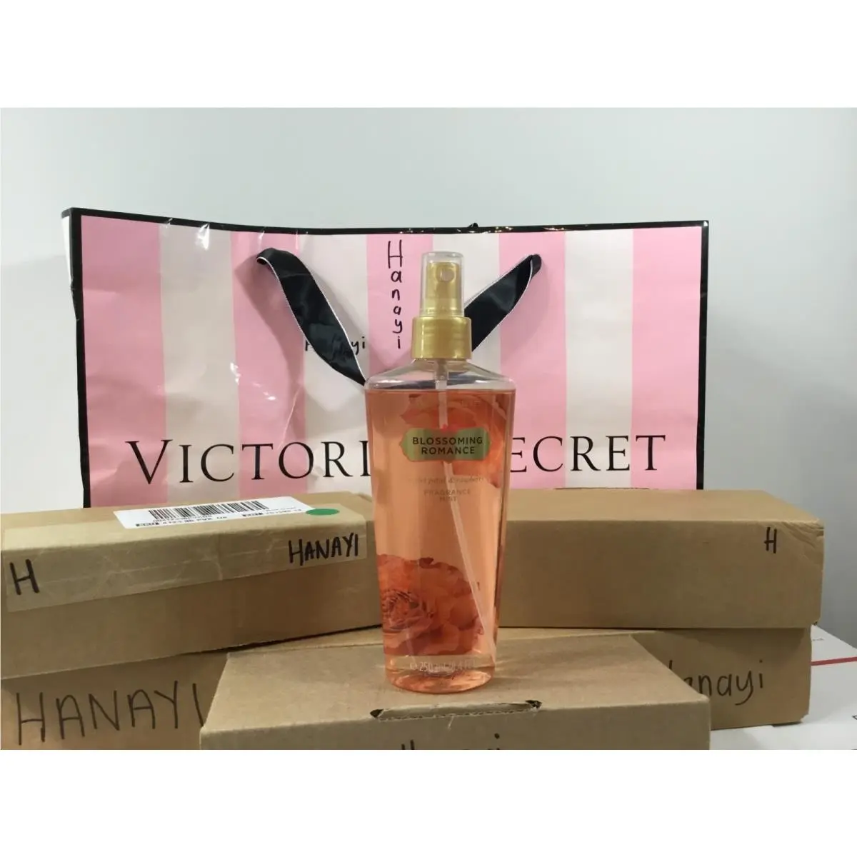 Victoria`s Secret Blossoming Romance Fragrance Mist 8.4 OZ
