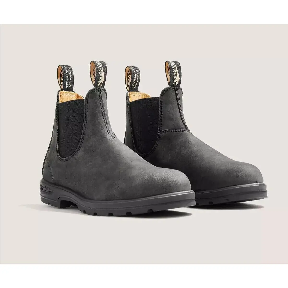 D3981 Rustic Black Nubuck Classic 550 Chelsea Boot Size US M-6 W-8 by Blundstone