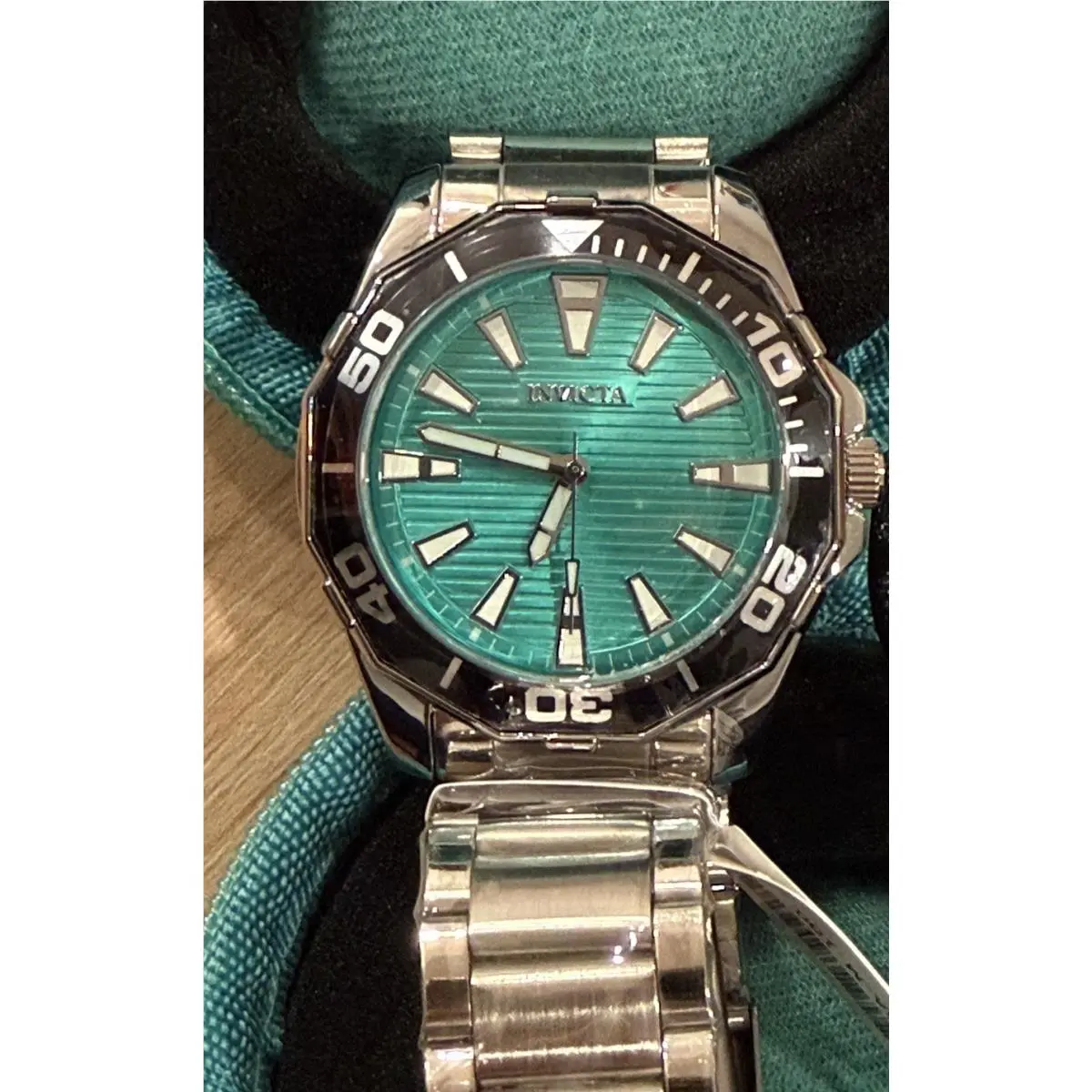 Pro Diver Meridian Quartz Watch Green/blue 46mm Silver 001-GA-M-100 by Invicta