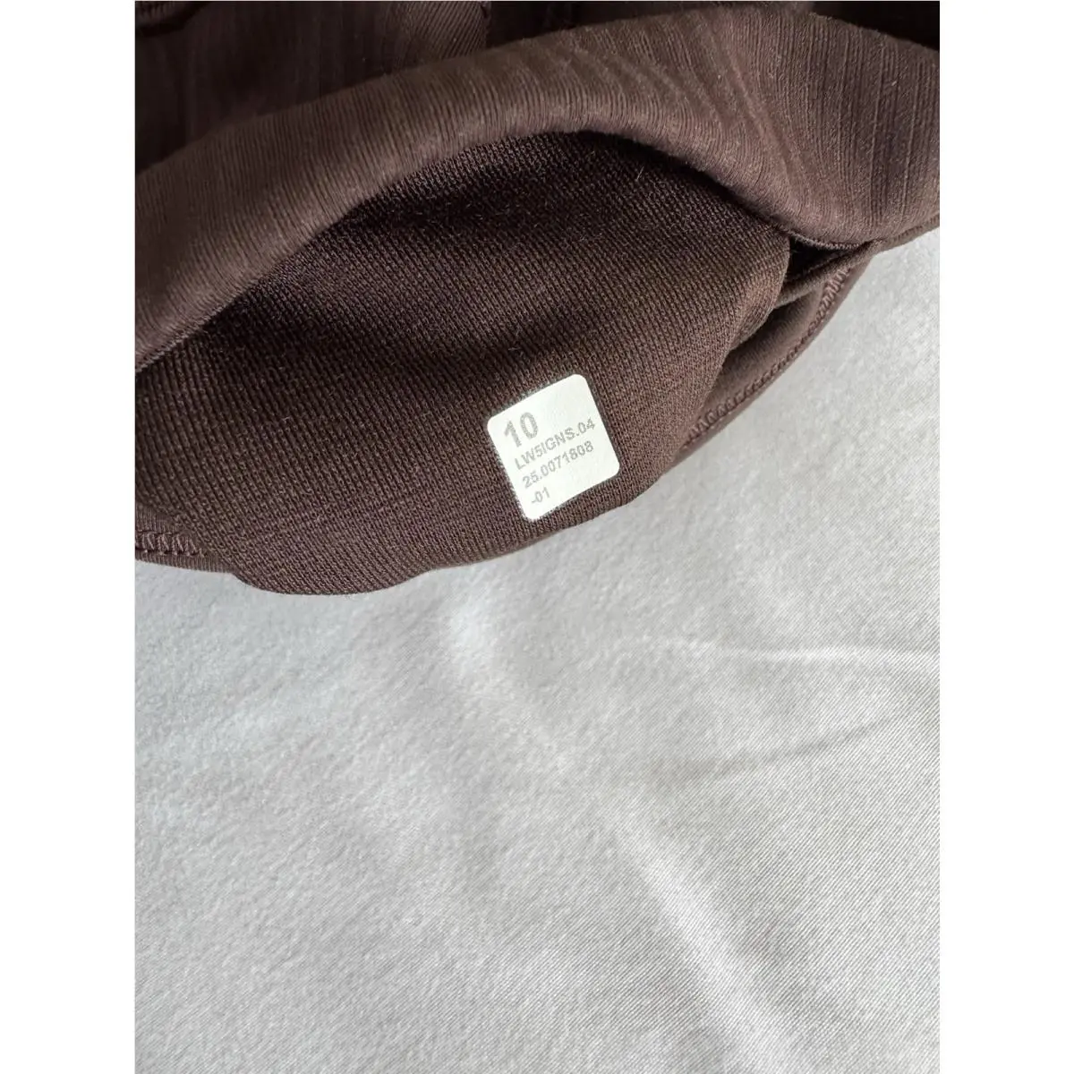 Lululemon clothing - Espresso 7