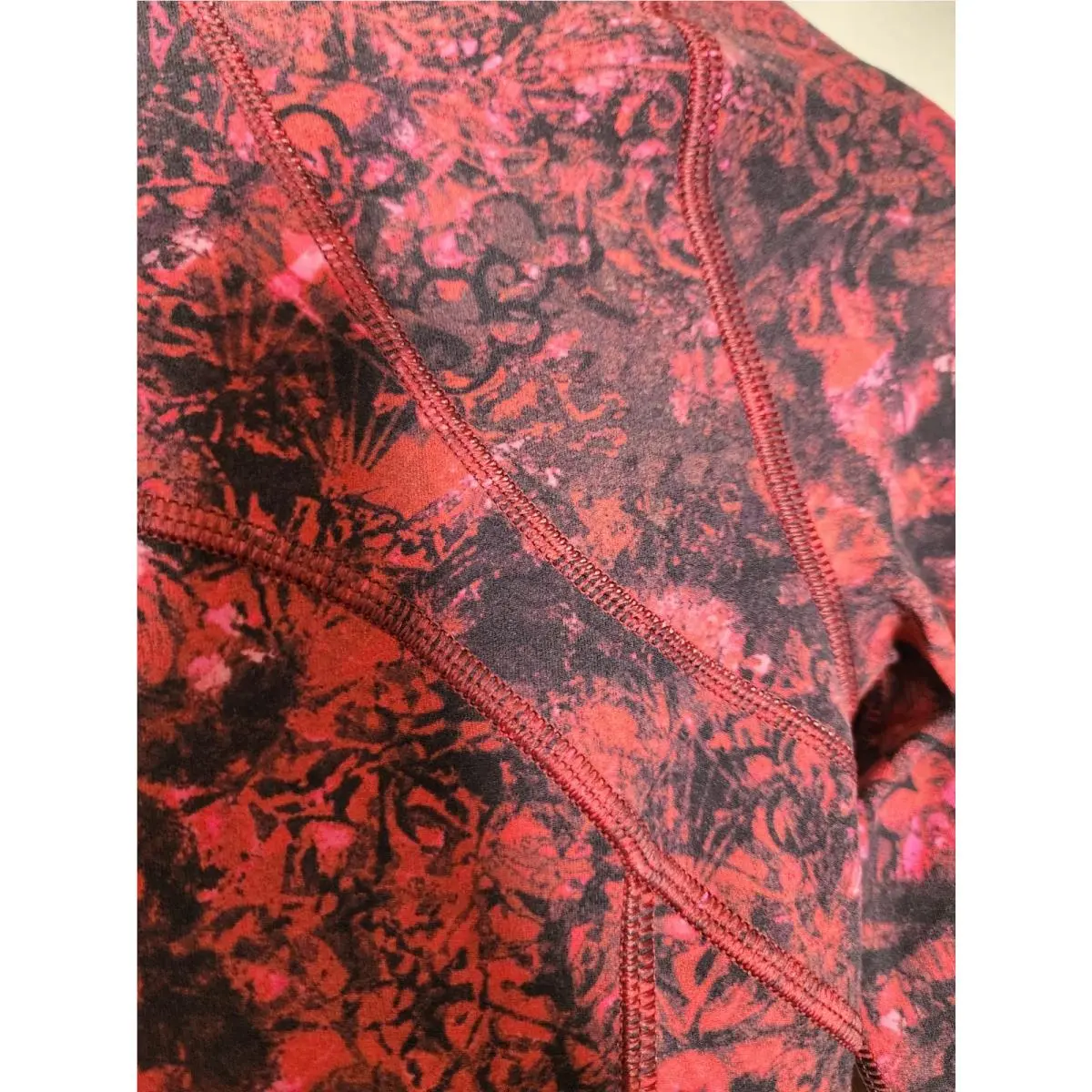 Lululemon clothing - Burgundy/Black 2