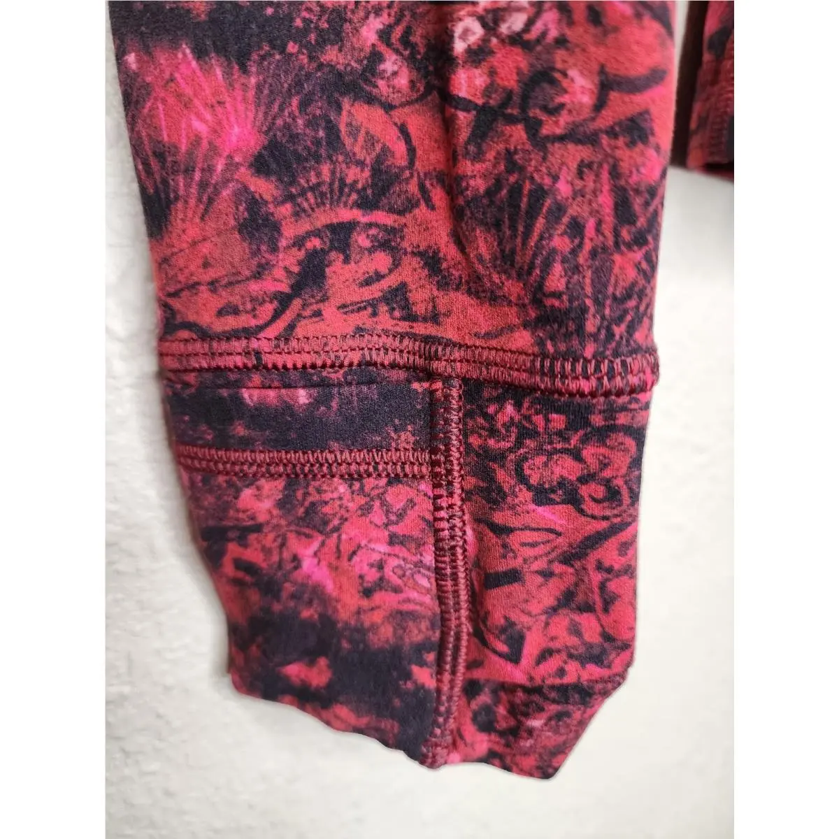 Lululemon clothing - Burgundy/Black 5
