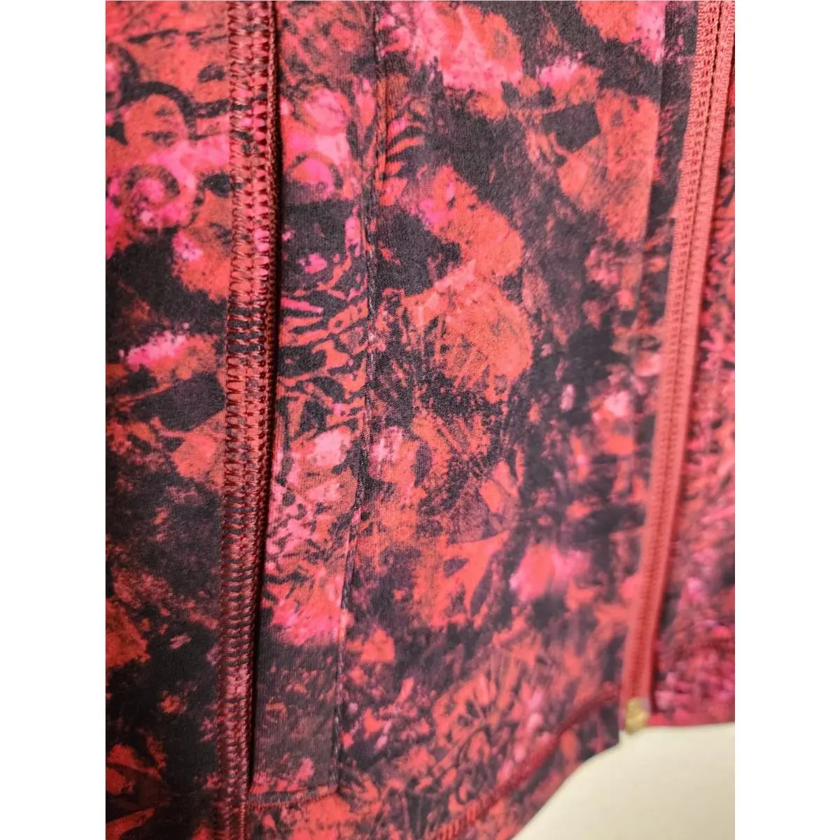 Lululemon clothing - Burgundy/Black 6