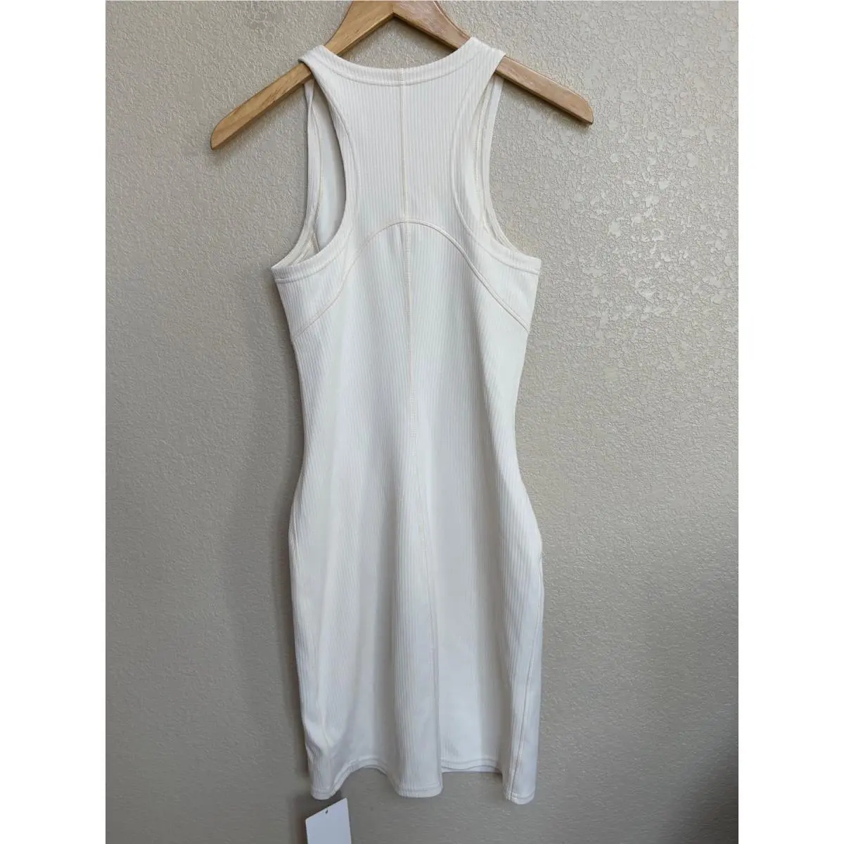 Lululemon clothing - Ivory 2