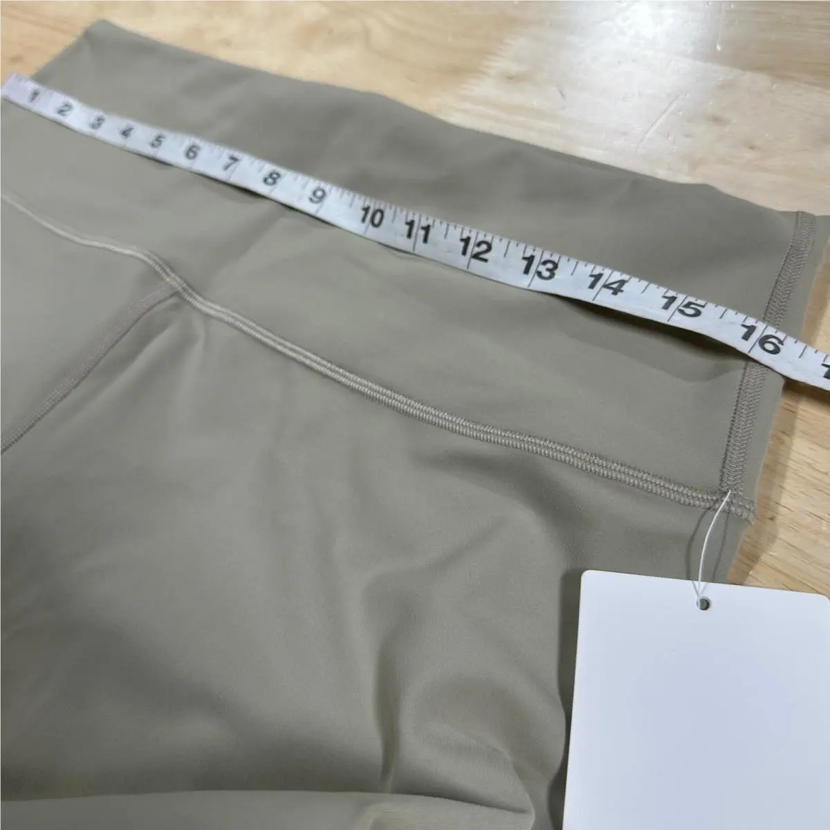Lululemon clothing - Beige 7