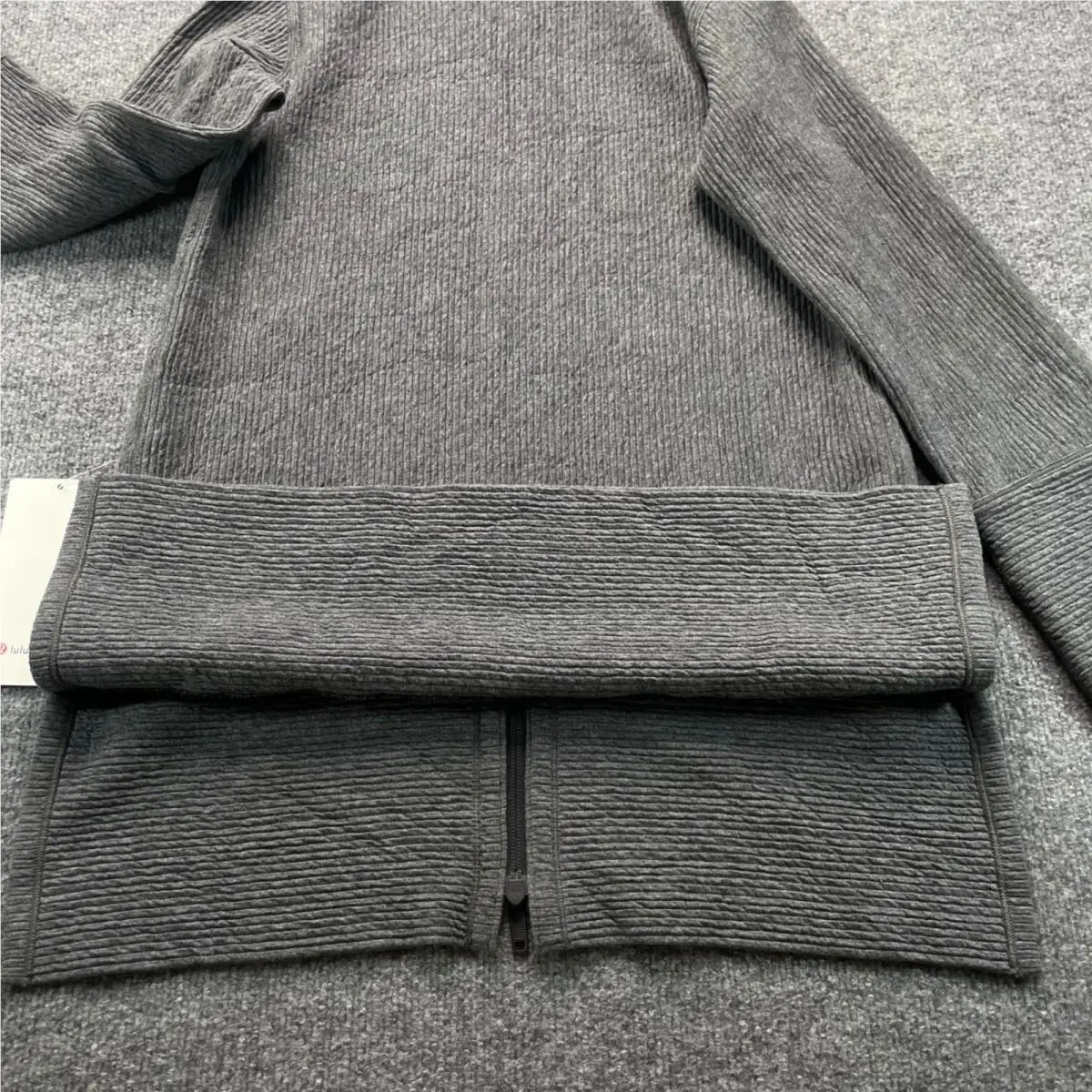 Lululemon clothing - Gray 8