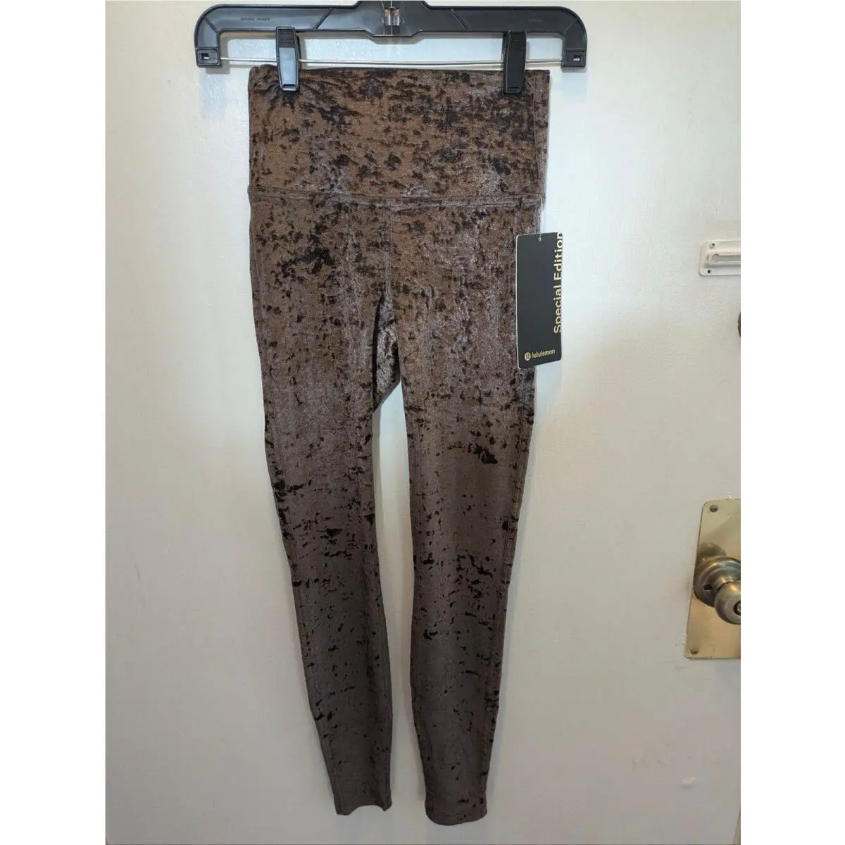 Lululemon clothing - Brown 3
