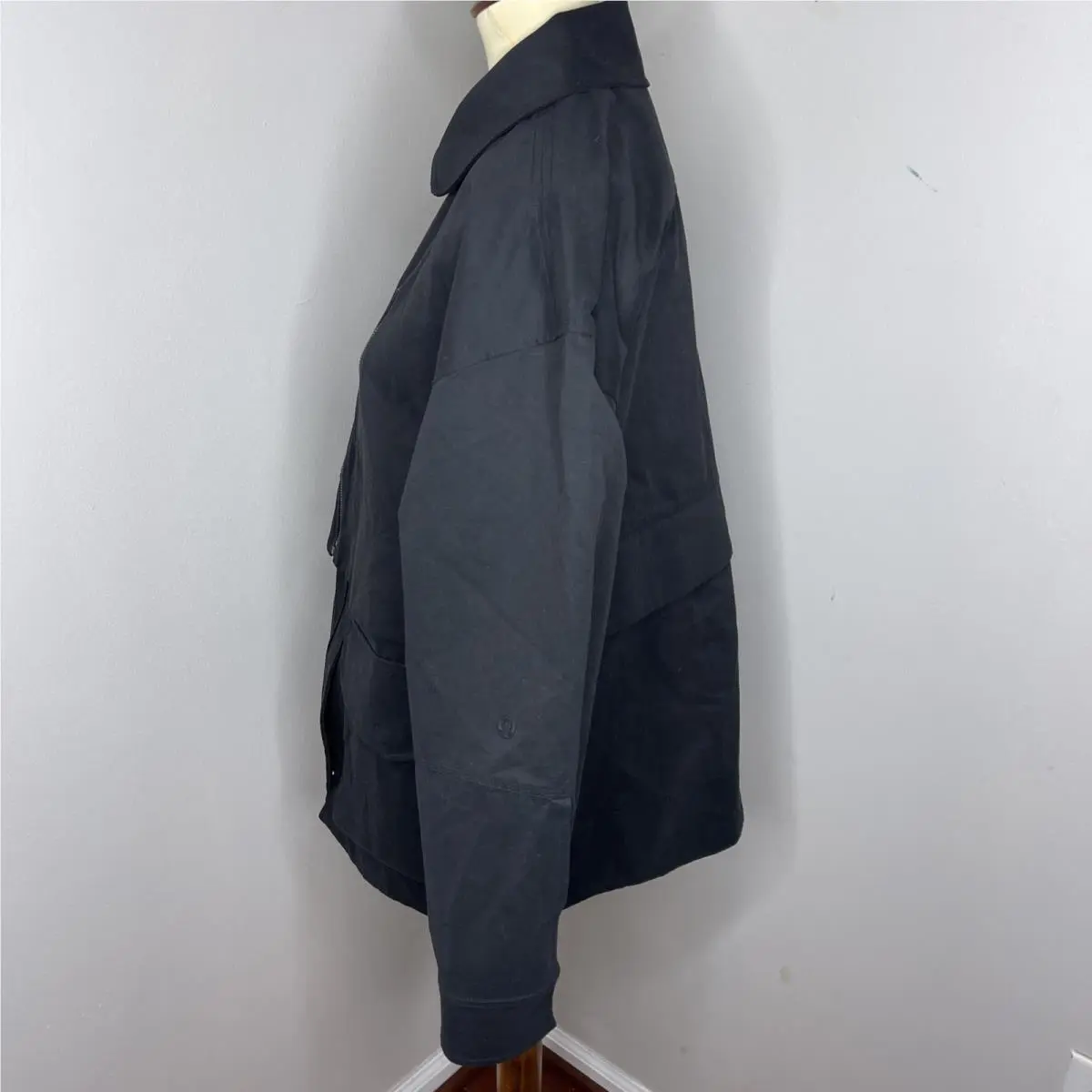 Lululemon clothing - Black 2