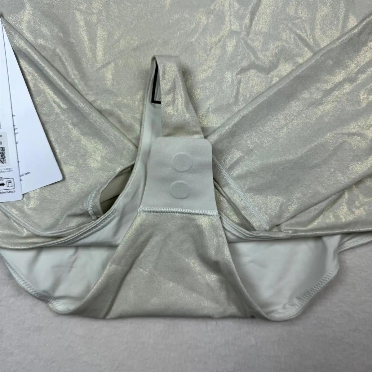 Lululemon clothing - Gold 1