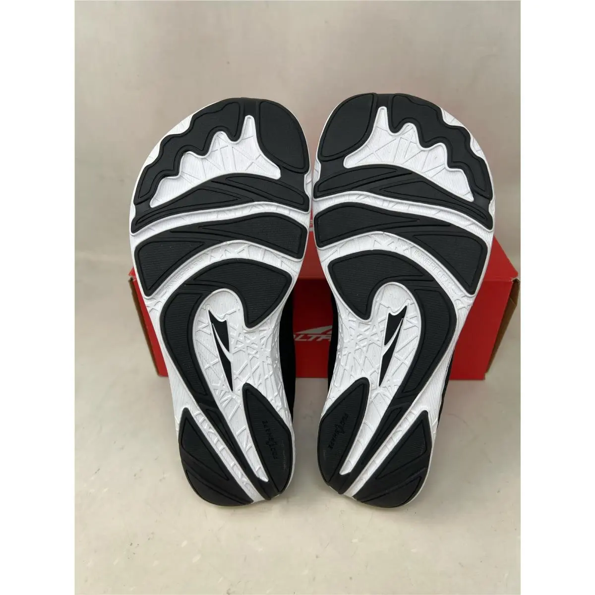 Altra shoes - Altra Escalante 5 - Escalante - Black (UPC: 192362867602) 3