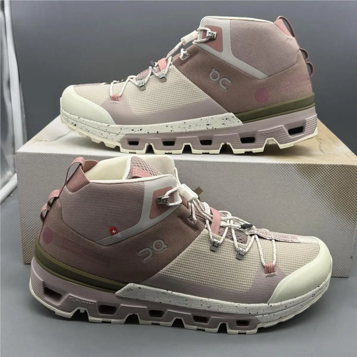 On Running Cloudtrax Women’s 9 Outdoor Trail Hiking Shoes ‘rose/ivory’