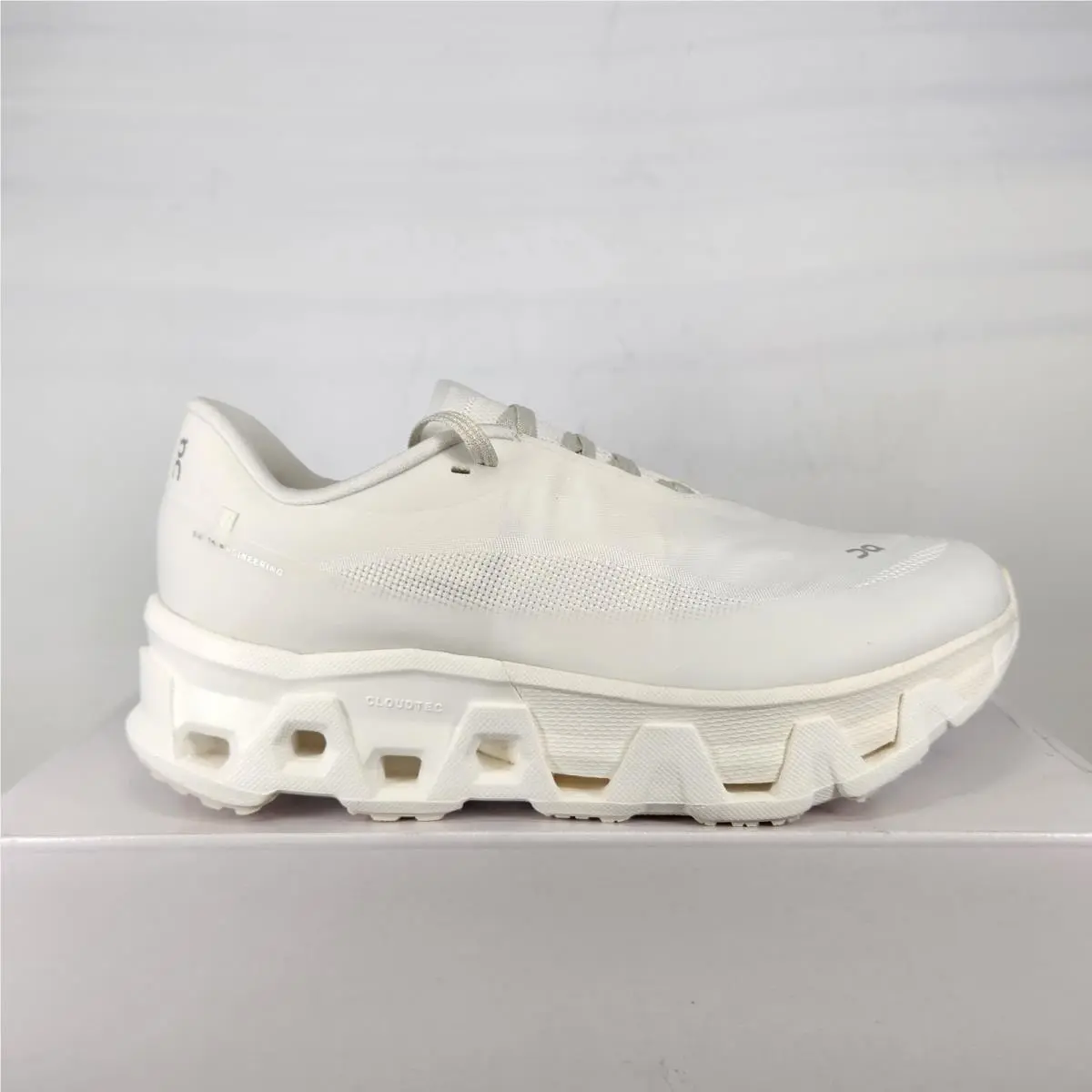 On Running Cloudmonster Hyper Paf Mens Size 7.5 White Running Shoes