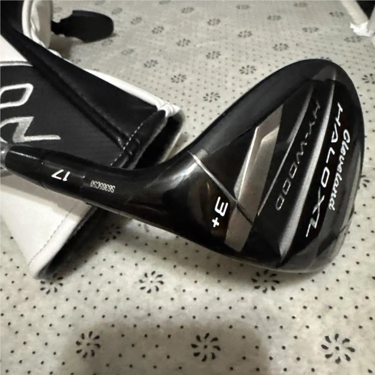 Cleveland Halo XL 17 Degree 3+ Hybrid Aldila Ascent 40 Stiff W/hc