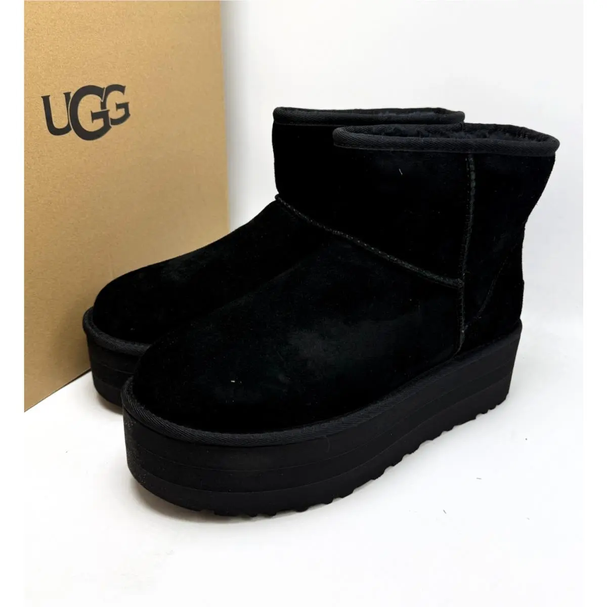 Ugg Classic Mini Platform Boot Black Women`s 1134991-BLK sz 9