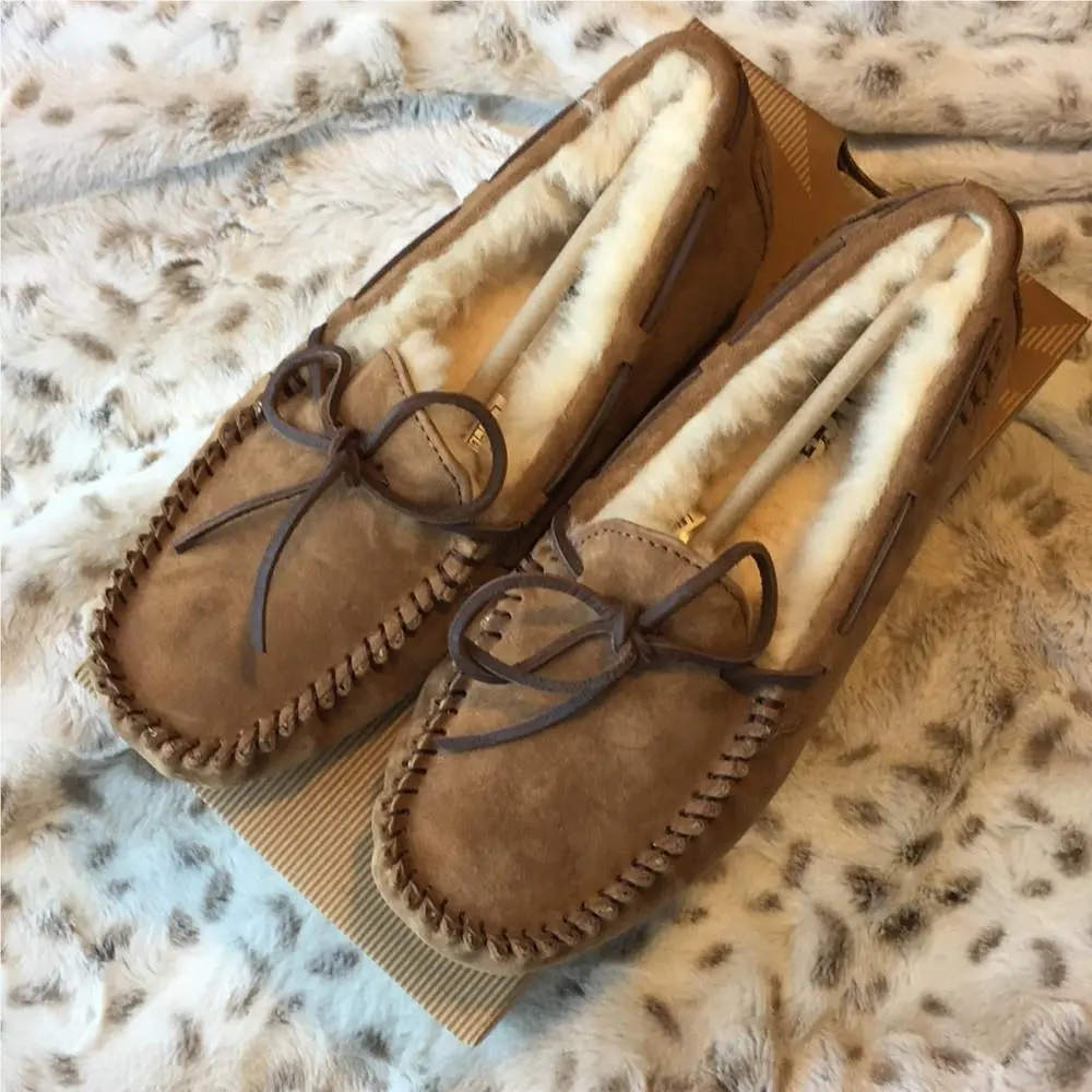 Ugg Dakota Moccasins Chestnut Size 6