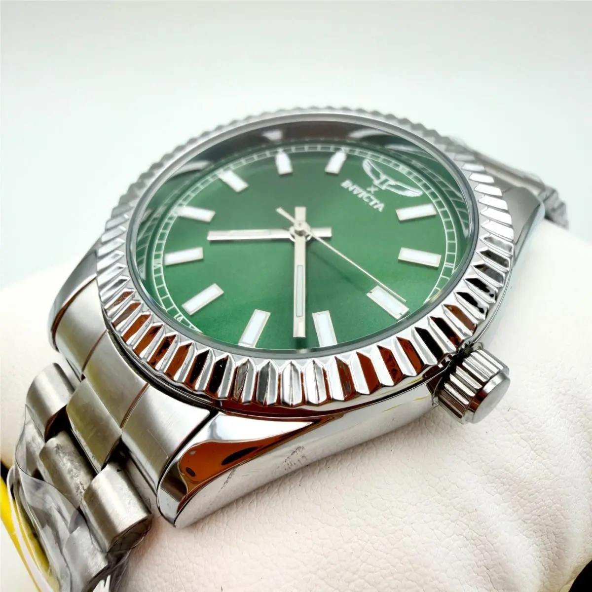 Men`s Invicta Emerald-green Full Stainless Steel Fluted-bezel Watch