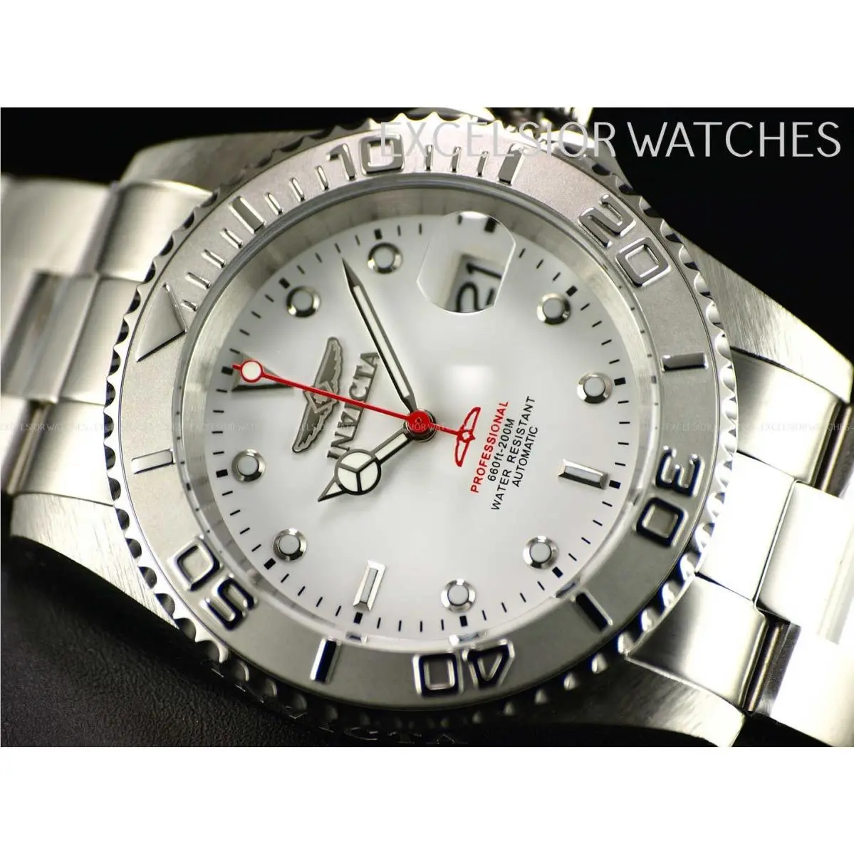 Invicta 42mm Men`s 200m Pro Diver NH35A Automatic White Dial SS Watch