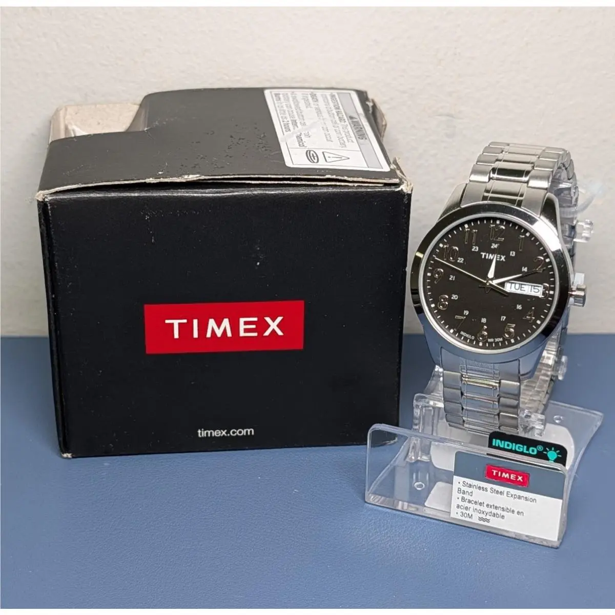 Timex T2M932 9J Men`s South Street Sport Watch Black Dial Expansion Band