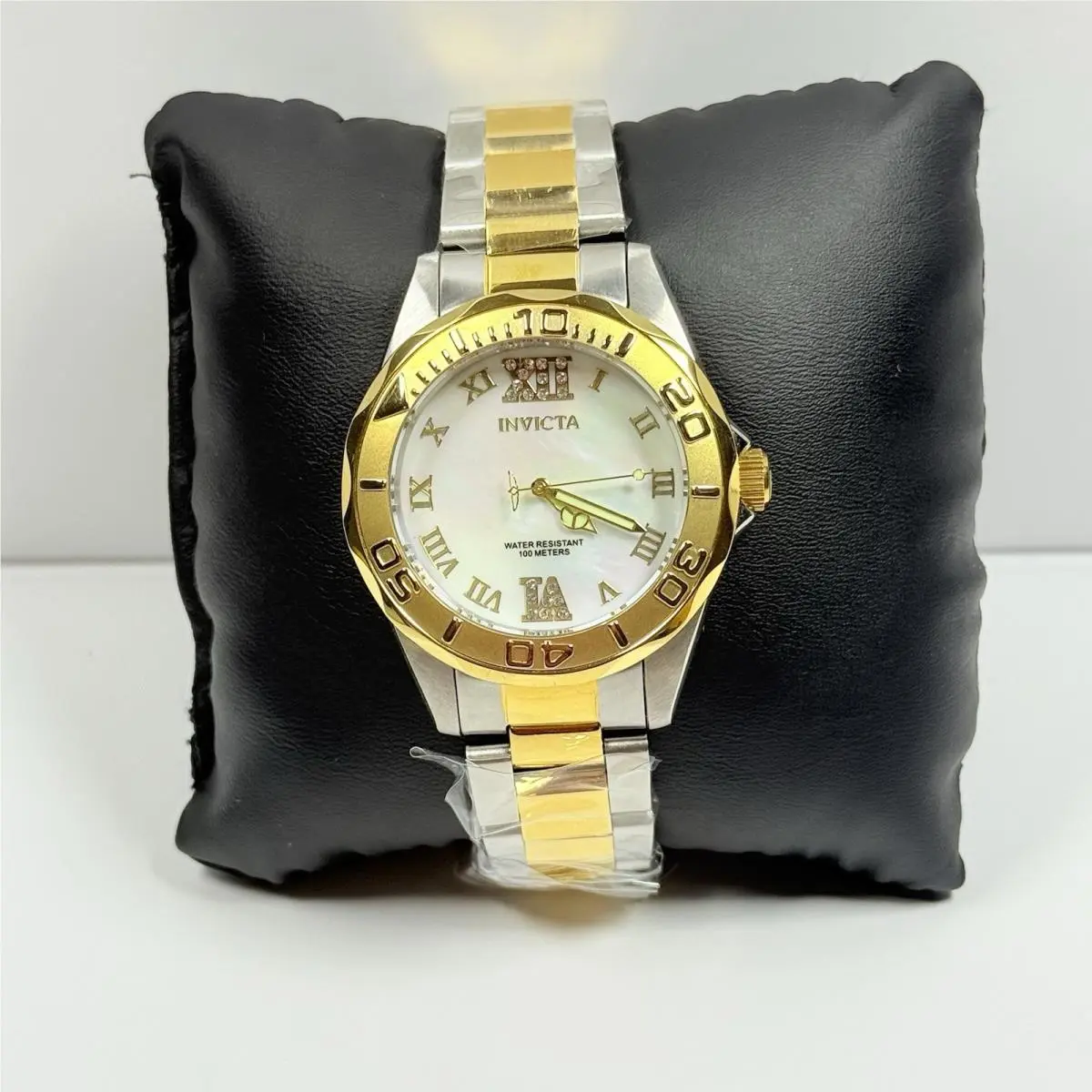 Invicta Pro Diver Stainless Steel Women`s Quartz Watch 38mm Model 17871